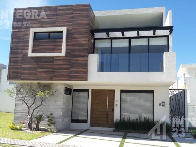 Casa en Renta 1 min a ?mada y Punta Cascatta, $30,000 inmediata, con cuarto de servicio