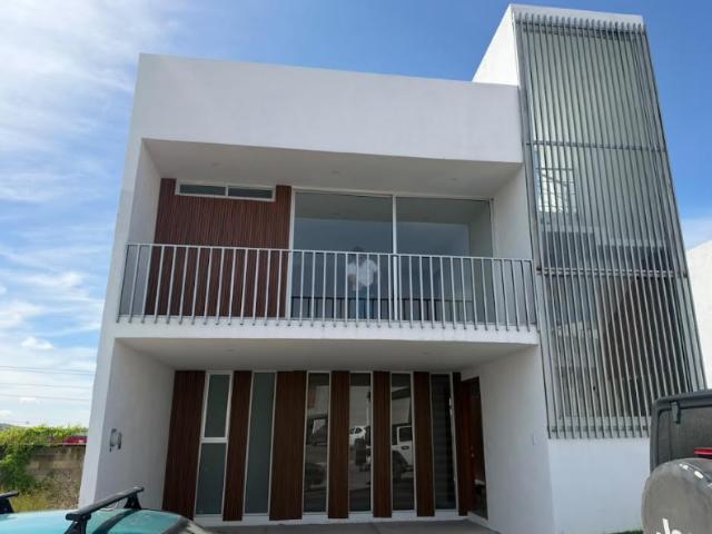 CASA EN RENTA