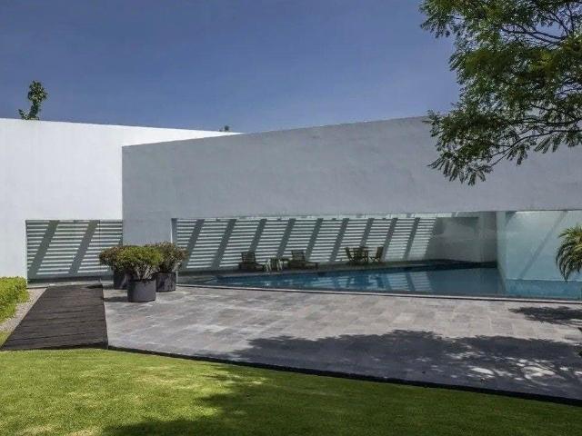 CASA EN RENTA $210,000 MTTO INCLUIDO LOMAS DE VISTA HERMOSA. VENTA $4,000,000 US