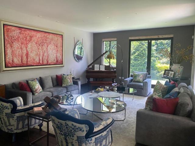 CASA EN RENTA $230,000 AMUEBLADA EN RANCHO SAN FCO. MUY CERCA DE SANTA FE