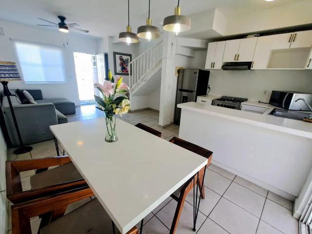 Casa en Renta, 2 Recámaras, AMUEBLADA, Los Olivos, Playa del Carmen