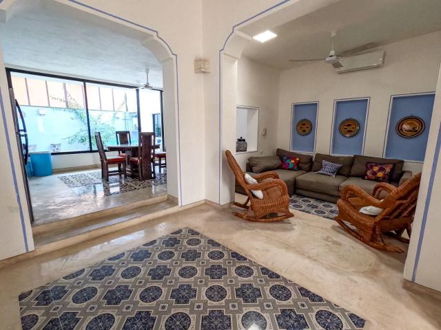 CASA EN RENTA, 2 RECAMARAS, AMUEBLADA, MERIDA CENTRO, SANTIAGO ARC 1020
