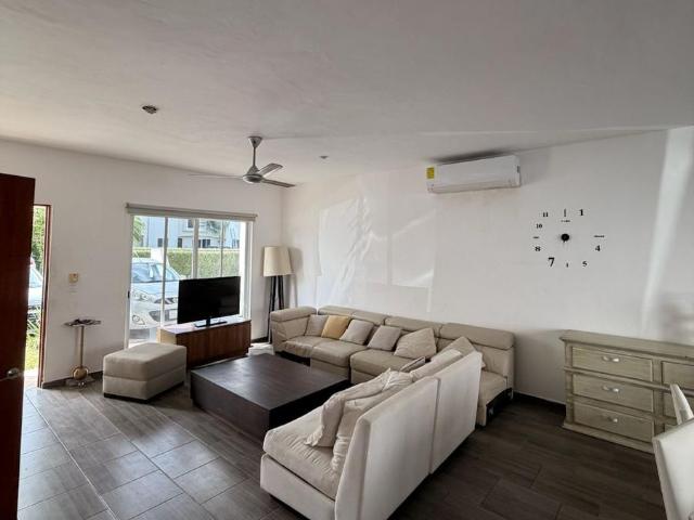 Casa en Renta, 3 Recamaras, AMUEBLADA, en Avenida las Torres, Canc?n Sur
