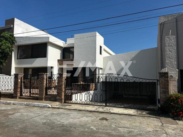 CASA EN RENTA