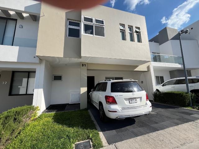 Casa en renta 4 recámaras Parque Metropolitano Zapopan
