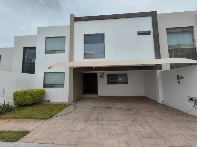 CASA EN RENTA
