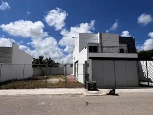Casa En Renta | 5 Recámaras | Paneles Solares | Terreno Excedente