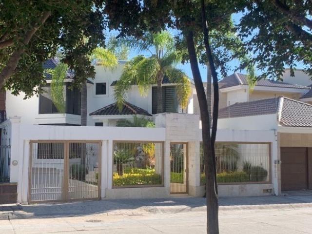 CASA EN RENTA