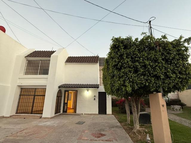 CASA EN RENTA