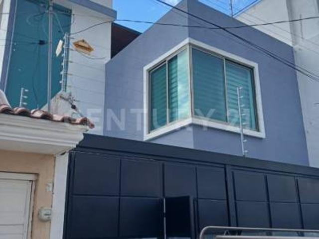 CASA EN RENTA
