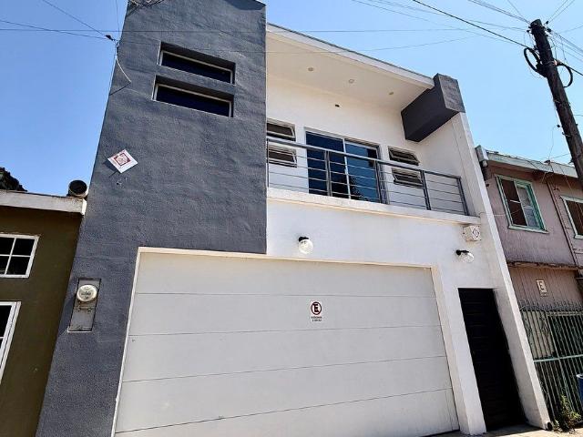CASA EN RENTA