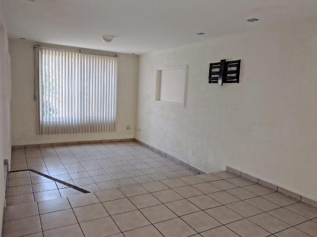 CASA EN RENTA