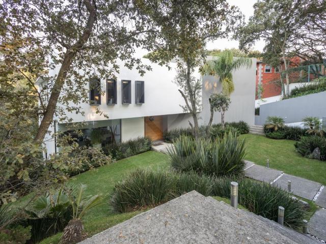 CASA EN RENTA en Hacienda de Valle Escondido. Atizapan