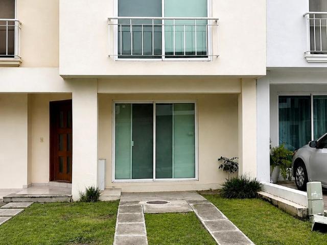 CASA EN RENTA