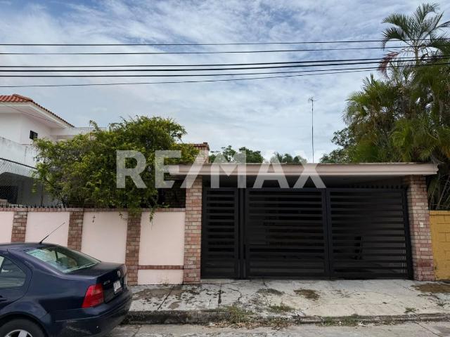 CASA EN RENTA