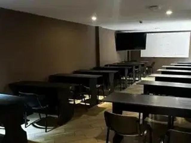 Casa En Renta/venta Con Uso De Suelo En Bosque De Echegaray Ea57
