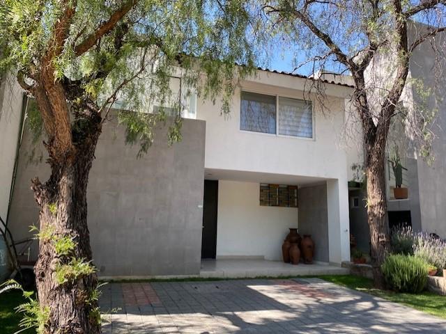 Casa en Residencial Marfil