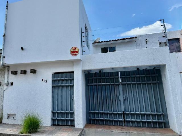 Casa en Residencial Morales