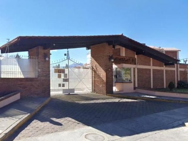CASA EN RESIDENCIAL AZALEAS TOLUCA
