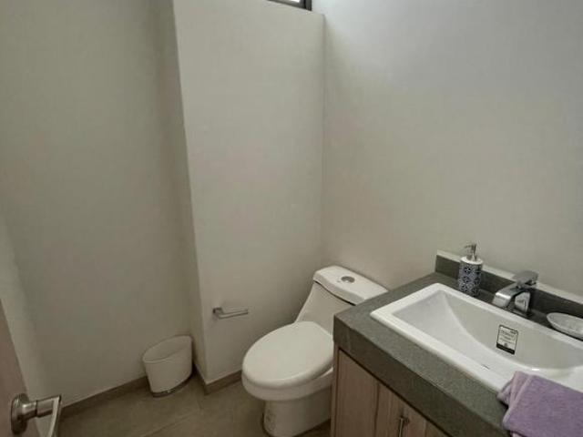 Casa en Residencial Aqua a 1 cuadra del Walmart Express de Circuito Metropolitano