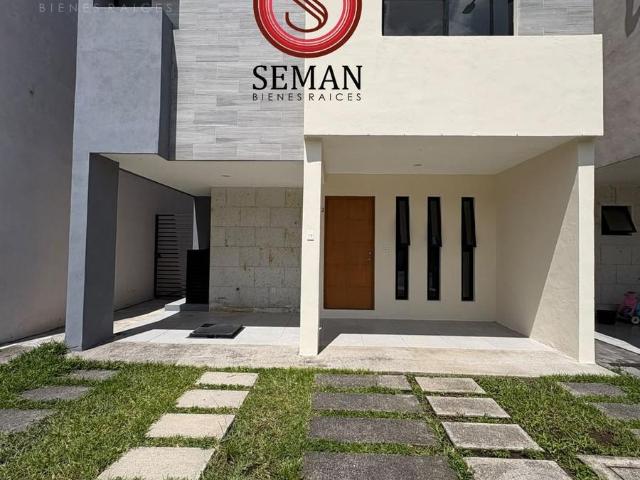 CASA EN RESIDENCIAL BAMBU