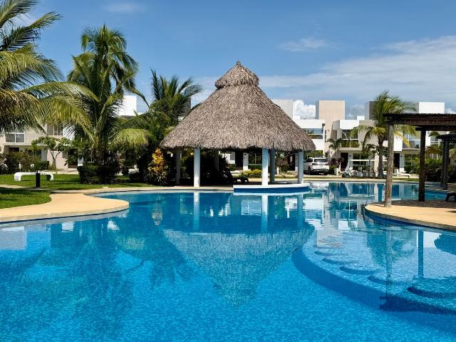 Casa en residencial de lujo y acceso a la playa privado