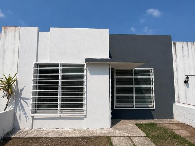 Casa en Residencial Esmeralda Norte