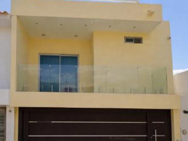Casa en Residencial Jardines del Bosque
