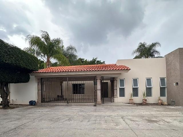 Casa en Residencial San ?ngel Campestre