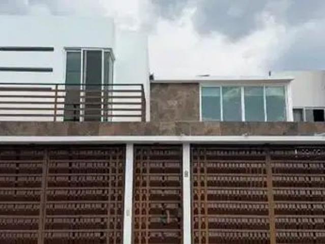 Casa En Residencial Santa Fe, Corregidora Con 3 Recámaras, 270 M², Id: 179916