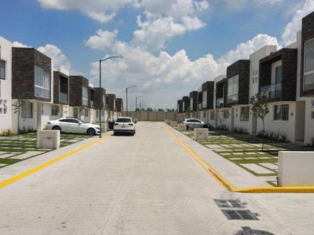 CASA EN RESIDENCIAL TEZONTLE METEPEC