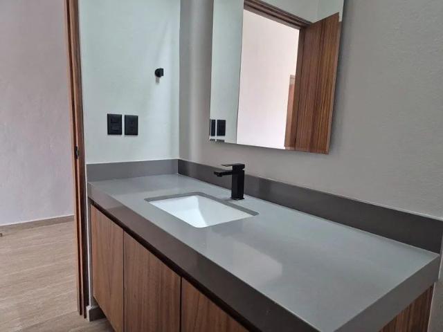 CASA EN RESIDENCIAL