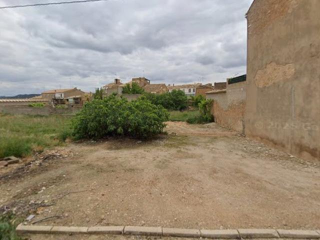 Casa en Requena – Alquilada, Oportunidad para Inversores