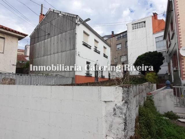 CASA EN RIBEIRA