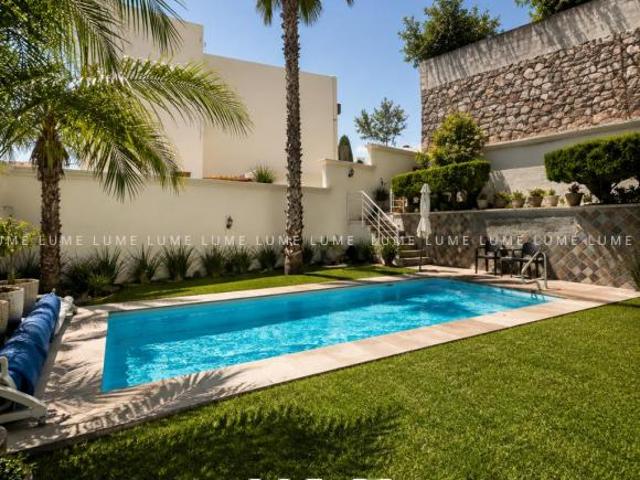 CASA EN RINCON DE LAS LOMAS