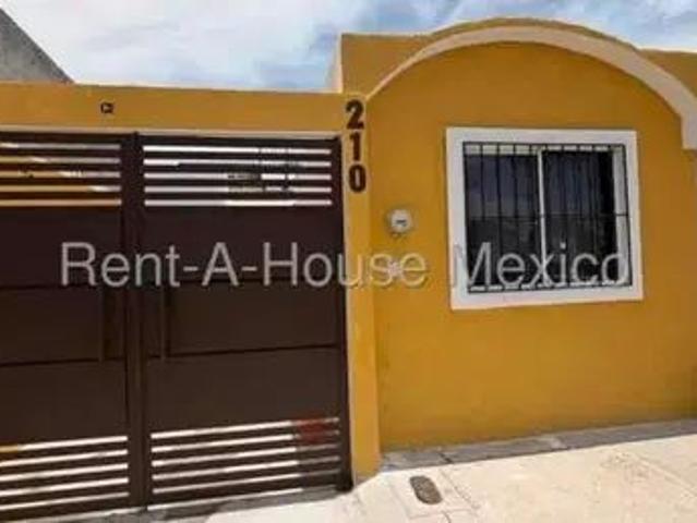 Casa en Roble, Fraccionamiento Puerta De Belén, Delegación Epigmenio González, Santiago De Querétaro, Municipio De Querétaro, Querétaro, 76125, México