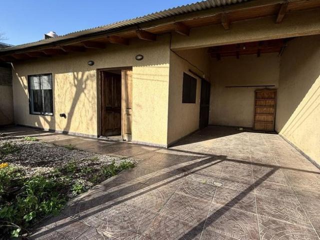 Casa en ROLDÁN altura ruta 9 y A012