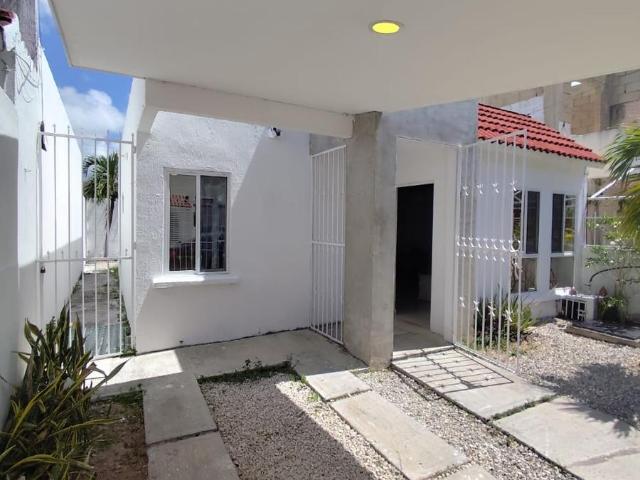 Casa en Supermanzana 50