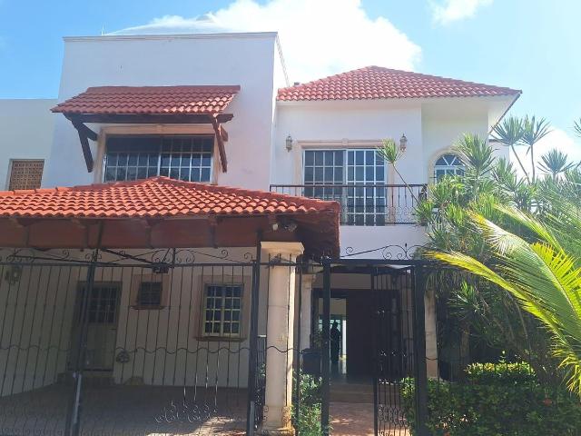 Casa en Supermanzana 11