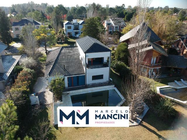 Casa en Saint Thomas Sur VENTA ALQUILER AMUEBLADO