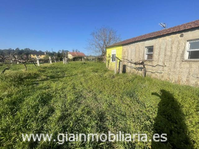 Casa en Salvatierra con amplia finca. Suelo Urbano