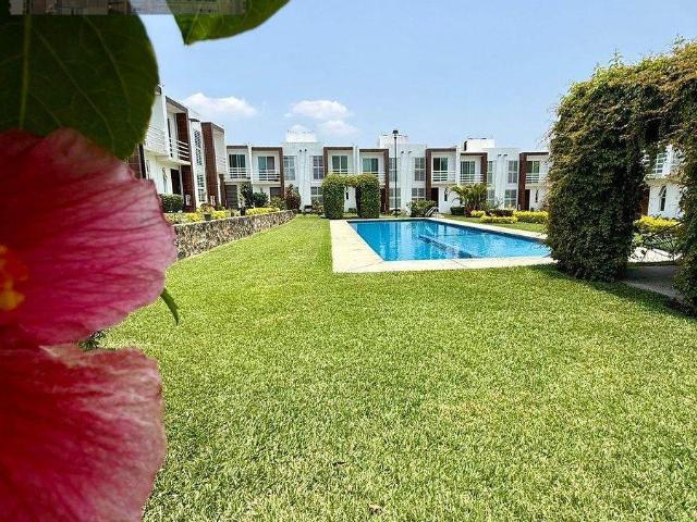 Casa en San Isidro con recamara en PB