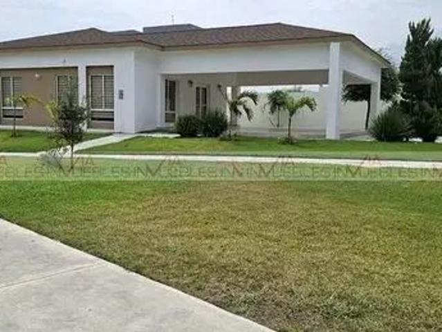 Casa en San José, García, Nuevo León, 66023, México