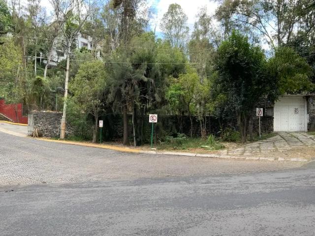 Casa en San Lucas Xochimanca, Xochimilco Espaciosa Propiedad Habitacional en Venta