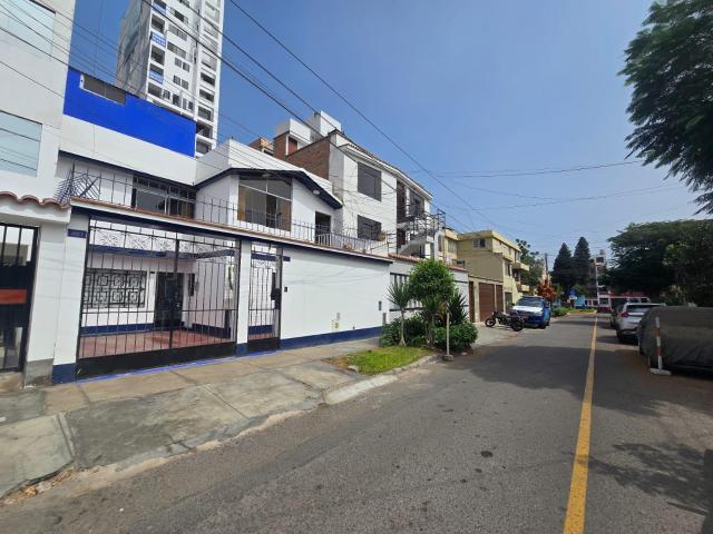 Casa en San Miguel Lima
