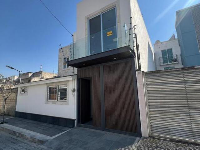 Casa en Santa María Magdalena Ocotitlan