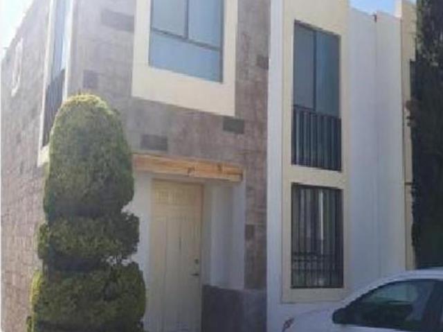 Casa con 3 habitaciones y 105 m² de terreno en venta, Rancho Santa Mónica