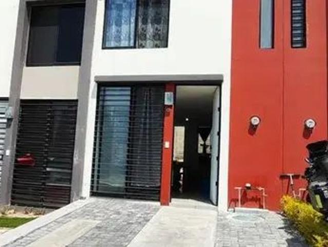 Casa en Santa Cruz De Las Flores, Tlajomulco De Zúñiga
