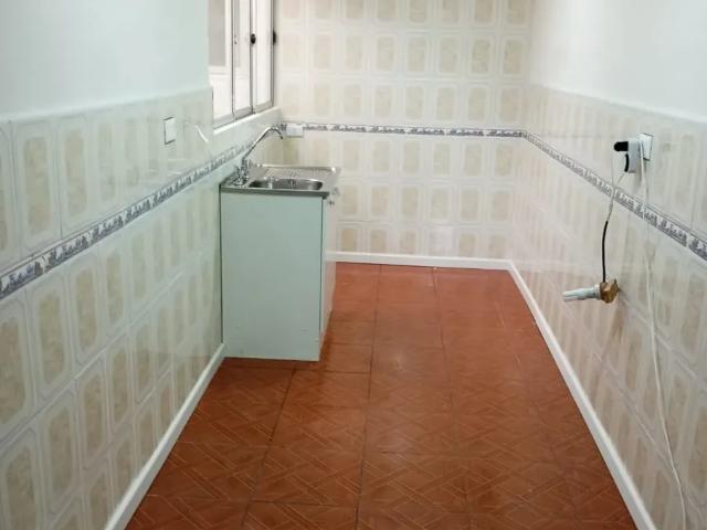 Casa En Sector Residencial 2d/1b + Patio Independiente
