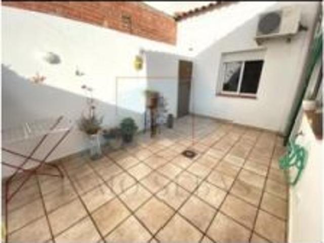 CASA EN SOLANA DE LOS BARROS CON GARAJE Y PATIO